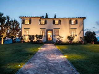 Villa Marlia Outdoor Recording 17