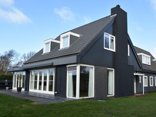 Villa Bergen (Holland) Outdoor Recording 2