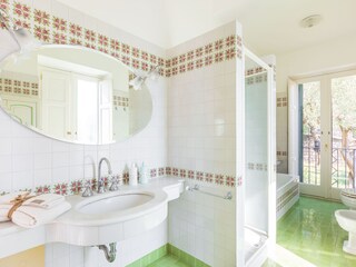 Badeszimmer 1