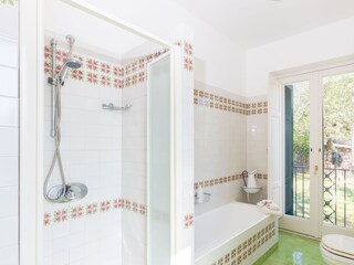 Badeszimmer 1