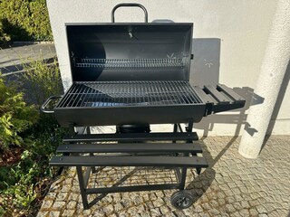 Holzkohlegrill