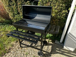 Holzkohlegrill