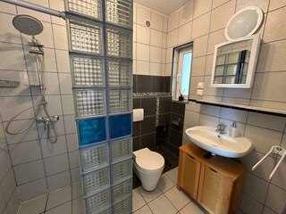 Bad mit Dusche
