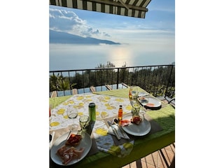 Terrasse mit Seeblick