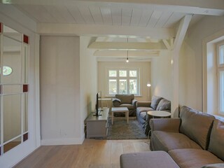 gemütliche Sofaecke mit TV