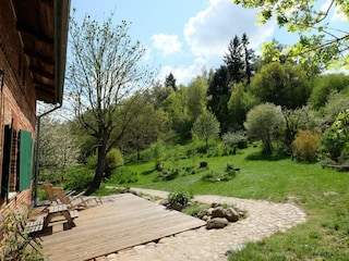 Die Terrasse zum Garten.