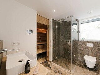 Bad im EG und Fechner-Sauna