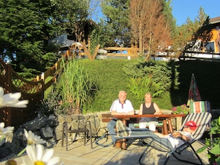 große geräumige Terrasse