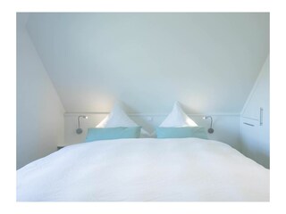 Schlafzimmer im minimaoistischen EInrichtungsstil