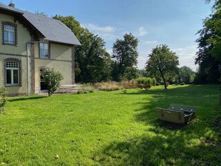 Garten mit Sandkasten in Little Green Sage