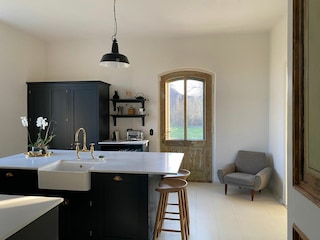 Küche mit Ausgang auf die Terrasse