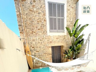 Privater Patio mit Pool.