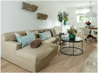Wohnzimmer mit Sofa