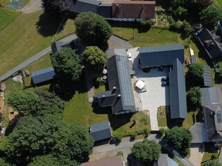 Unser Dreiseit-Hof aus der Sicht eines Vogels