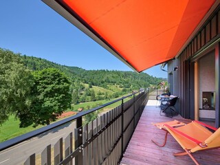 Der Balkon mit Blick in das hintere Tonbachtal