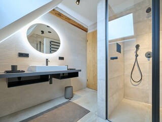 Das zweite Badezimmer im Obergeschoss