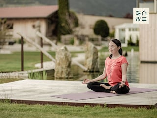 Yoga am Badeteich