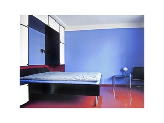 Großes Schlafzimmer mit 160x220er Klappbett