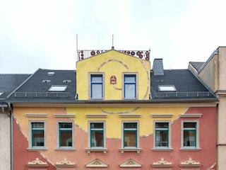 die Fassade des Vorderhauses