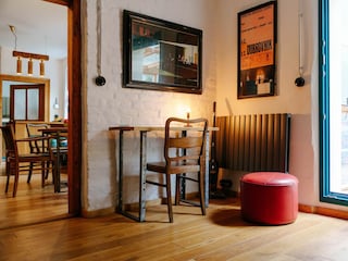 Blick zum Arbeitsbereich im Schlafzimmer.