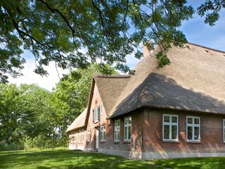 Das reetdedeckte Haus Haubarg Tetenshof