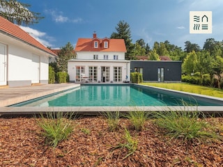 Ferienhaus mit Pool auf Rügen
