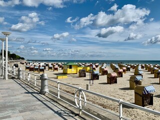 Strandleben in 150 m Entfernung