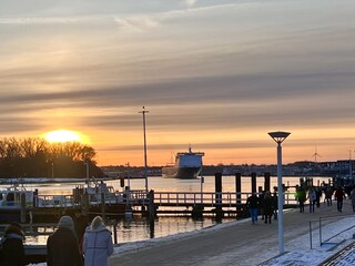 Trave und Hafeneinfahrt
