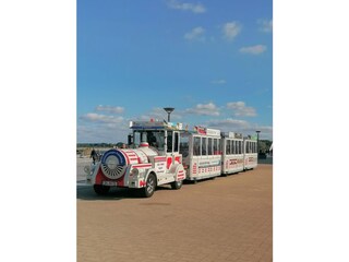 Mit der Bimmelbahn durch den Ort fahren