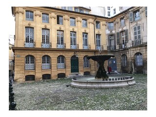 Aix-en-Provence, Place d'Albertas