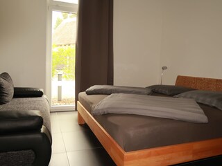 Schlafzimmer rechts