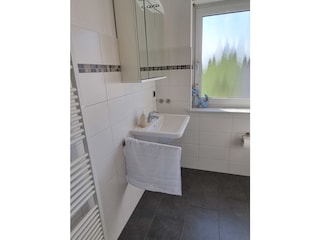 geräumiges Bad 1. OG - WC, Dusche