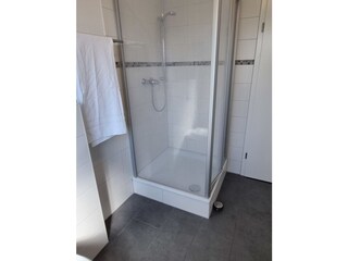 Spacious bathroom (1st floor) – WC, shower