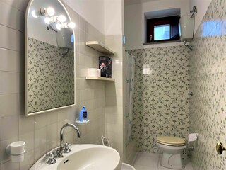 Schlafzimmer mit Blick nach draußen
