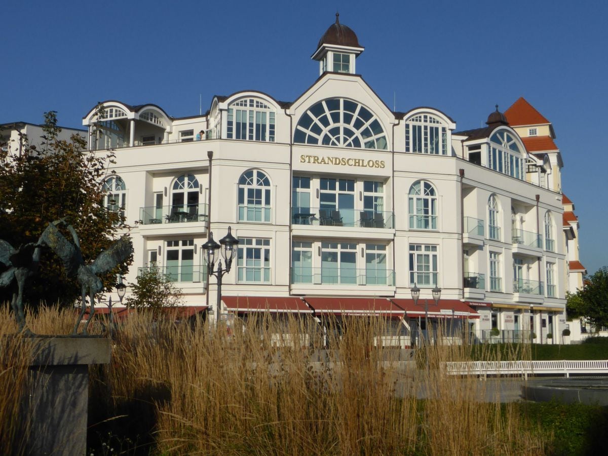 Blick auf das Strandschloss