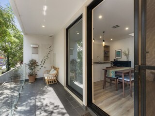 Apartment Welt Outdoor Recording 2