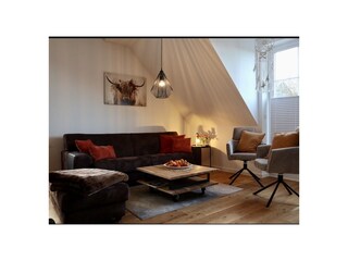 Einladene Sofa Ecke für gemütliche Stunden