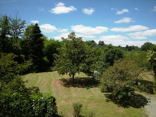 Blick aus einem Fenster nach Westen