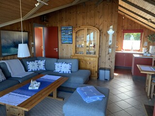 Blick in die offene Küche.
