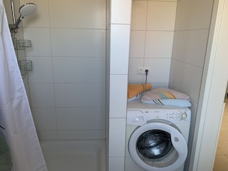 Waschmaschine im EG Badezimmer