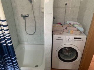 Waschmaschine im EG Badezimmer
