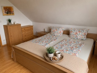 Das Schlafzimmer im OG.