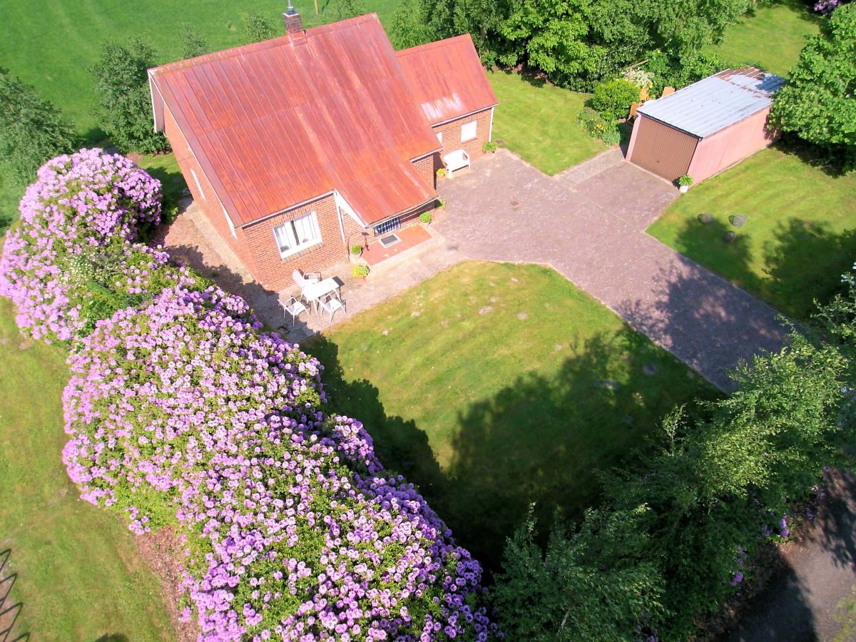 Haus mit Garten und Terrassen