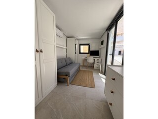 Arbeitszimmer oder Gästezimmer mit Auszieh-Bett für 2