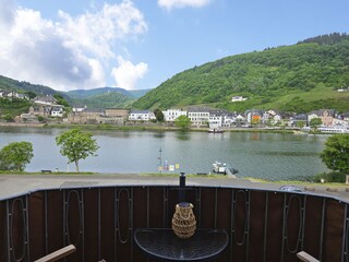 Blick vom Balkon auf die Mosel