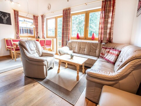Vakantiehuis Chalet Hochkrimml met sauna aan de skipiste