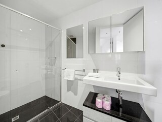 Apartment Welt Features 21