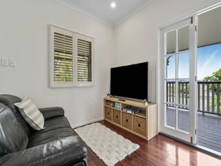 Apartment Welt Features 16