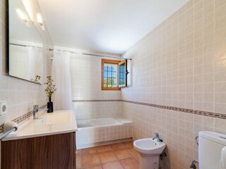 Villa Santa Eulalia del Río Caratteristiche 37