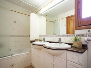 Villa Puig d'en Valls Features 21